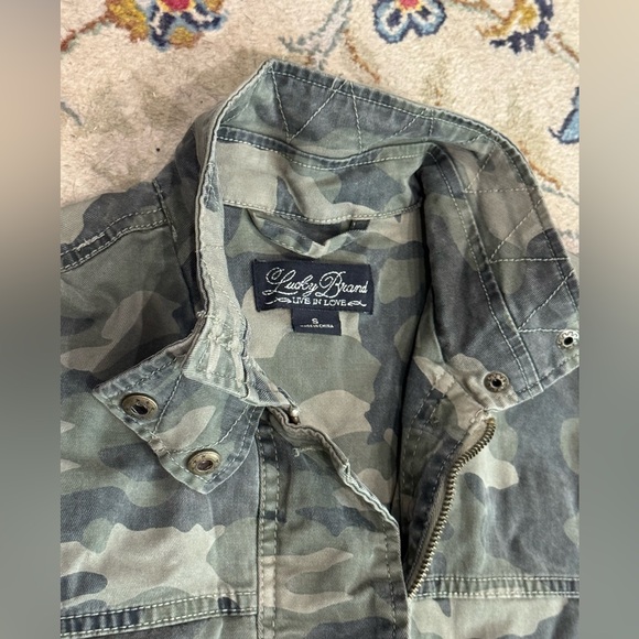 Lucky Brand Camo Jacket - Picture 4 of 7